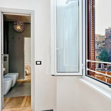 Design Apartment Paulina 300 Mt From Colosseum * Rome
