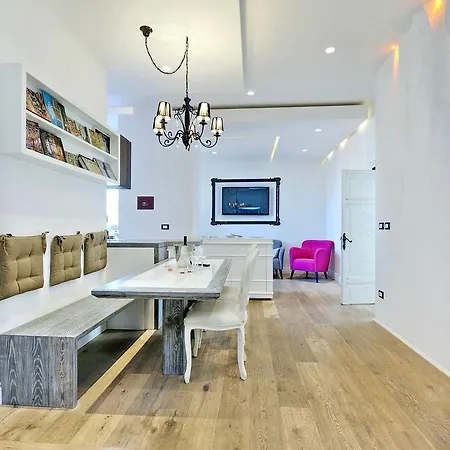 Appartement Design Paulina 300 Mt From Colosseum Rome