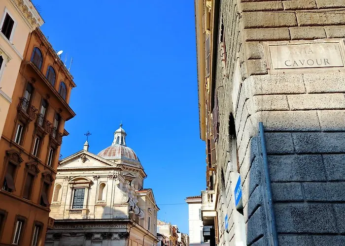 Apartment Design Apartment Paulina 300 Mt From Colosseum Rome