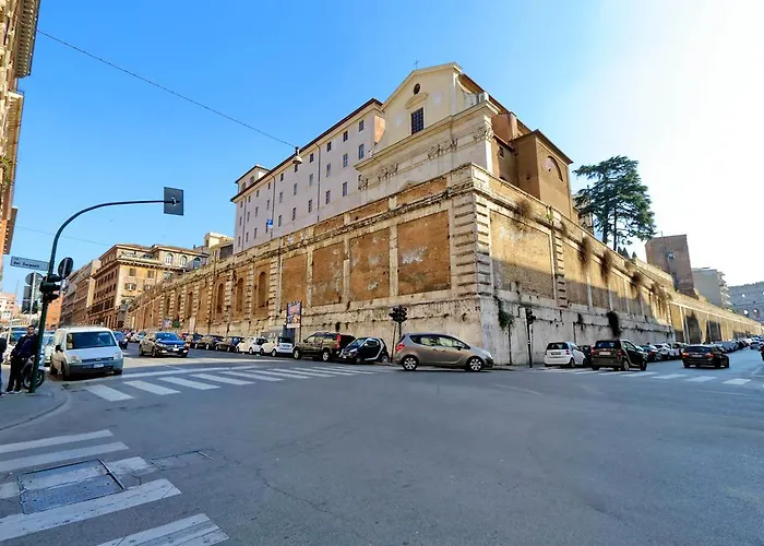 Design Apartment Paulina 300 Mt From Colosseum Apartment Rome