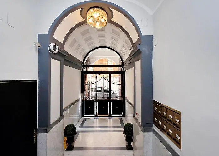 Design Apartment Paulina 300 Mt From Colosseum Apartment