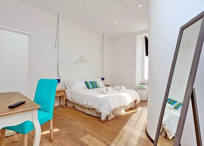 Apartment Design Apartment Paulina 300 Mt From Colosseum Rome