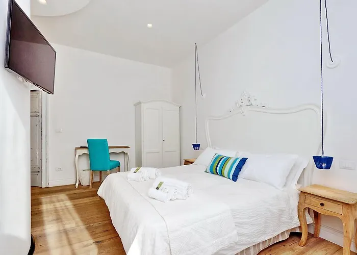 Apartment Design Apartment Paulina 300 Mt From Colosseum