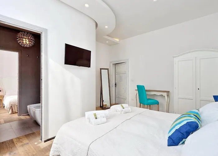 Design Apartment Paulina 300 Mt From Colosseum Rome