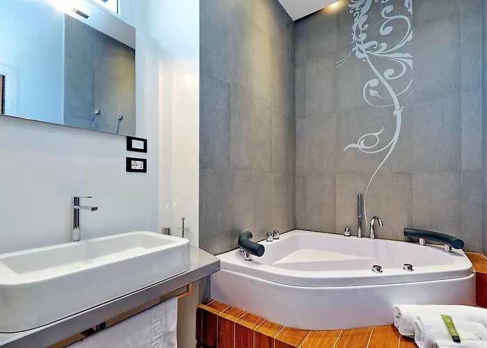 Design Apartment Paulina 300 Mt From Colosseum * Rome