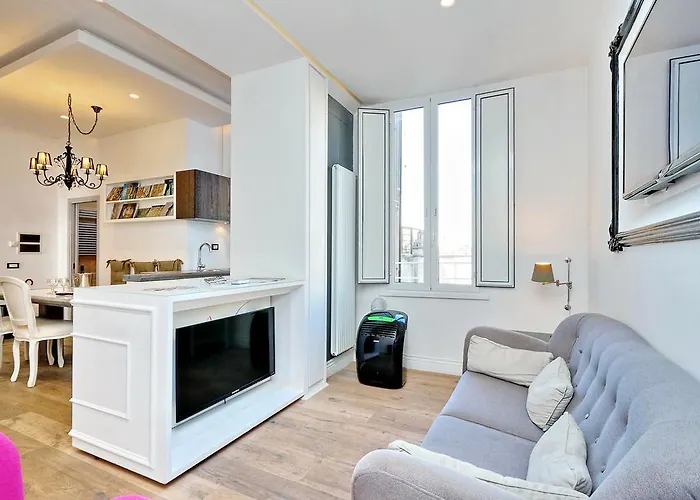 Design Apartment Paulina 300 Mt From Colosseum Apartment