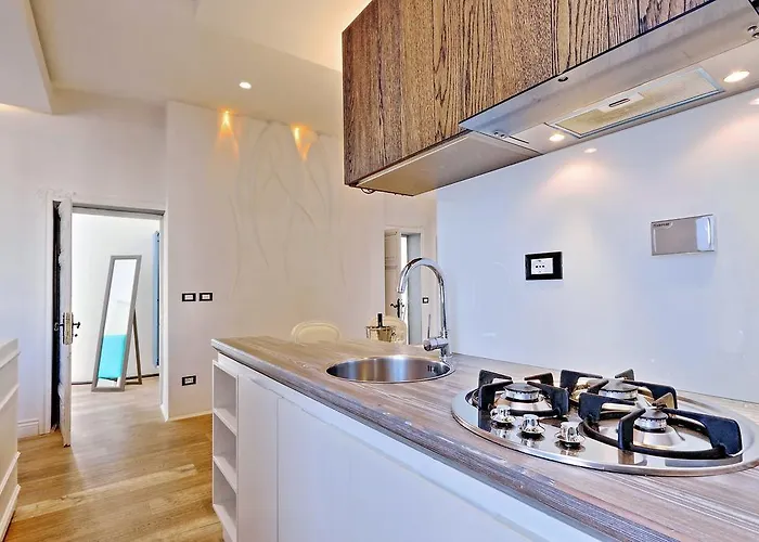 Apartment Design Apartment Paulina 300 Mt From Colosseum *