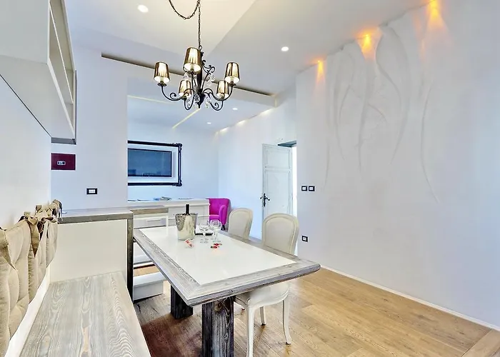 Design Apartment Paulina 300 Mt From Colosseum Apartment Rome